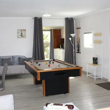 Complète Neuve, Piscine Privée Et Billard *