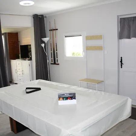 Complete Neuve, Piscine Privee Et Billard